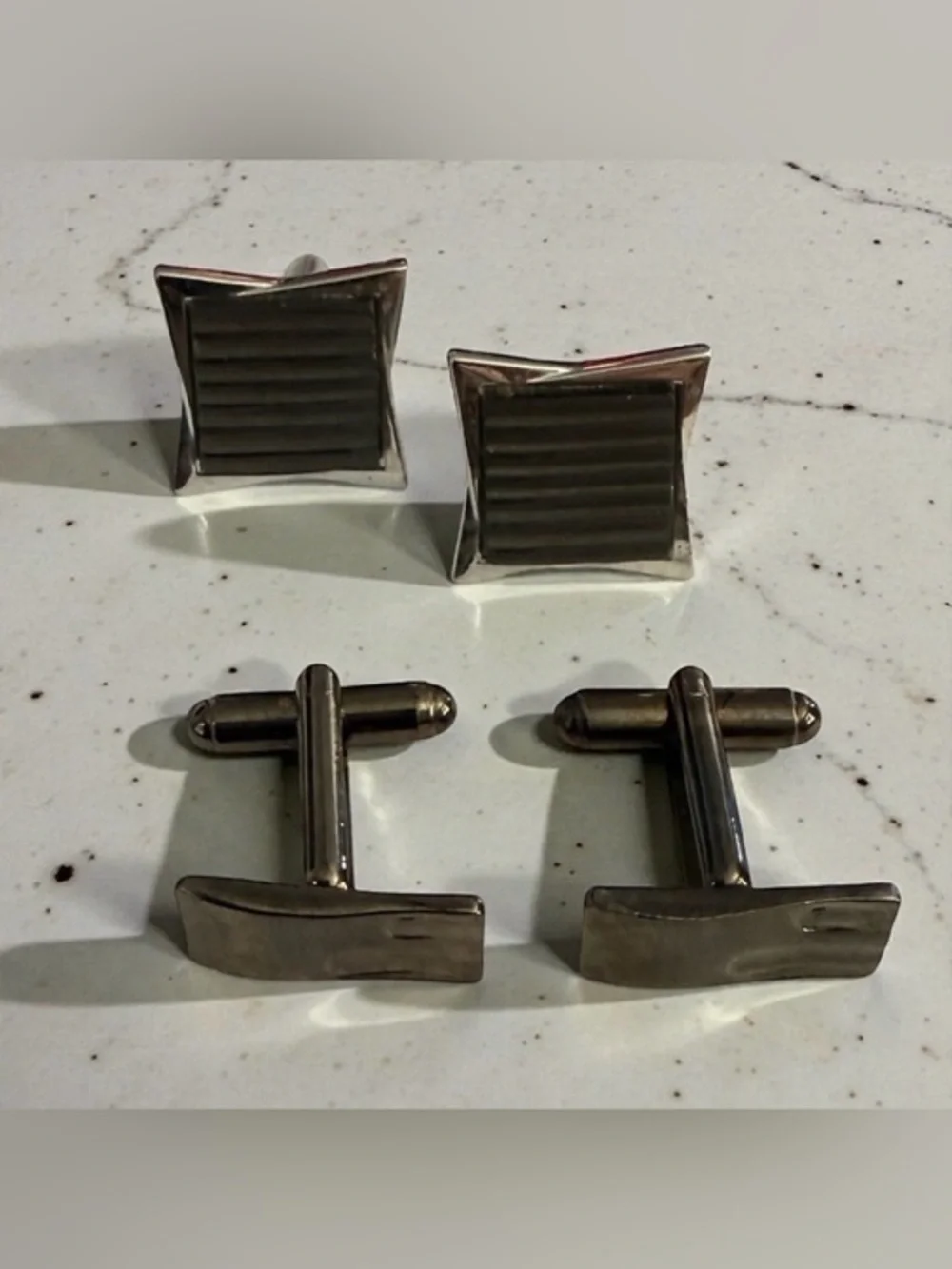 🫶🏻 Men's Silver & Black Square Cufflinks with Ribbed Center Plus Gunmetal Ribbon